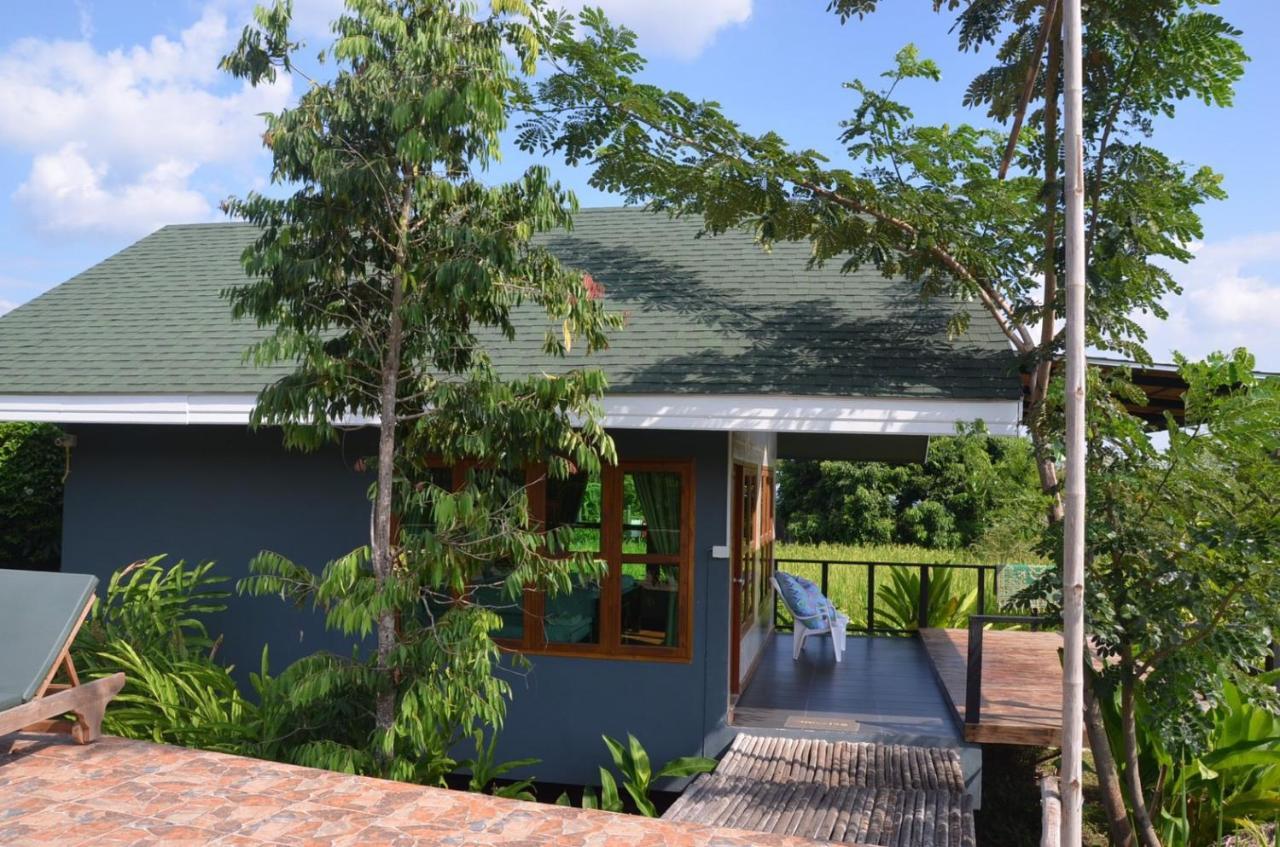 Nok Chan Mee Na Chom Thong Exterior foto